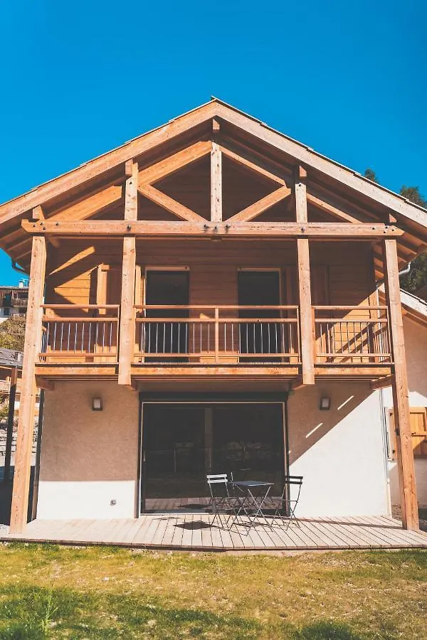 Chalet neuf au Domaine du Loup blanc Les Orres