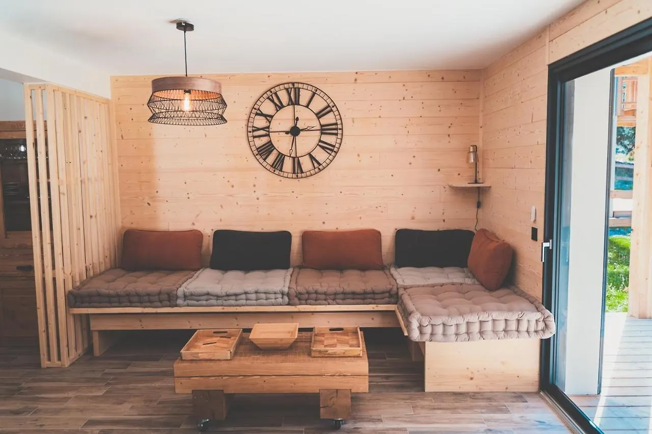 Chalet neuf au Domaine du Loup blanc Les Orres 0*,