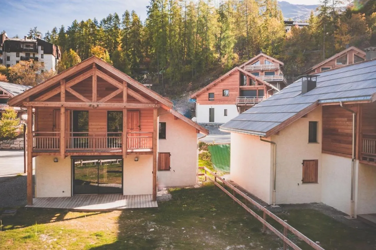Chalet neuf au Domaine du Loup blanc Les Orres