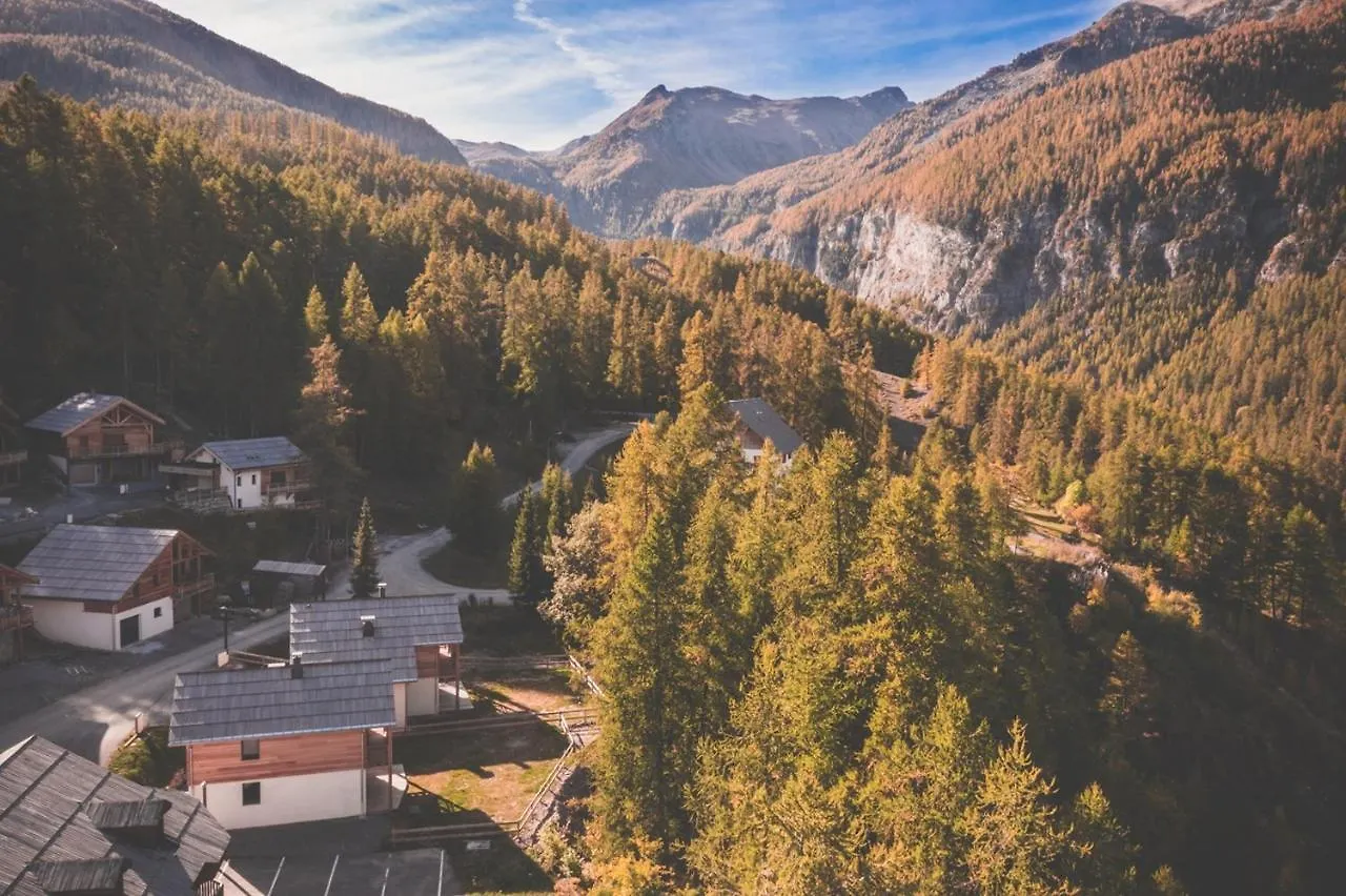 Chalet neuf au Domaine du Loup blanc Les Orres
