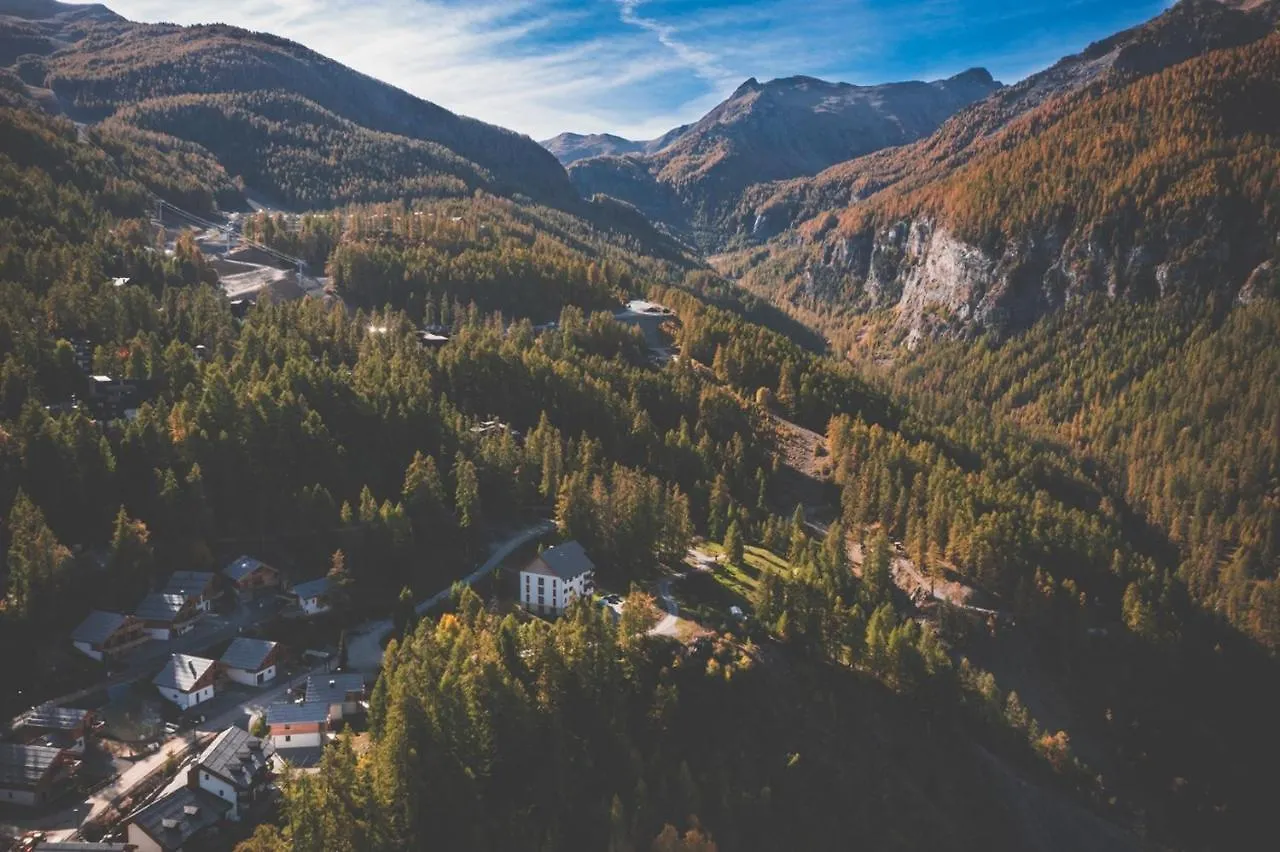 Chalet neuf au Domaine du Loup blanc Les Orres