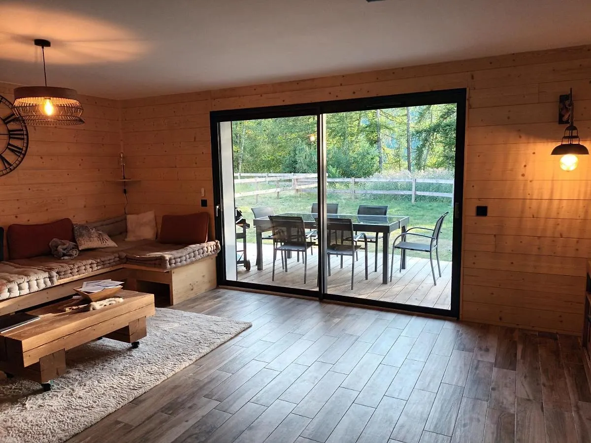 Chalet neuf au Domaine du Loup blanc Les Orres